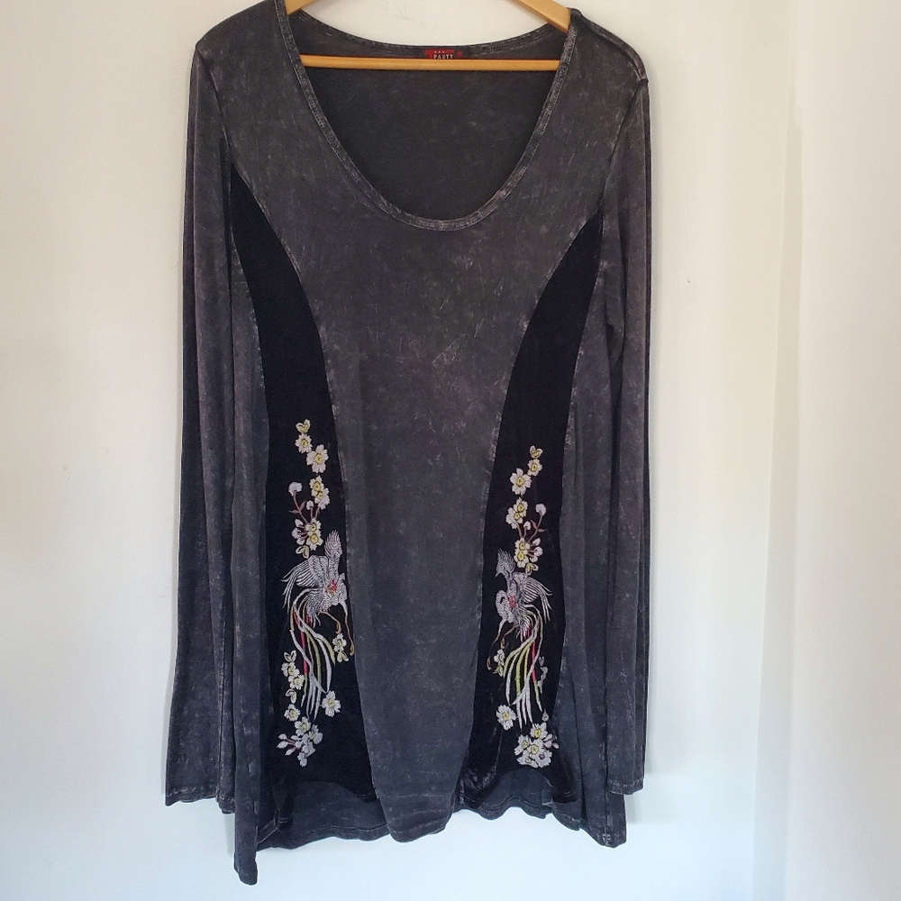 T PARTY L Black Acid Wash Floral Bird Embroider Tunic Top Velvet Whimsy Y2K Boho